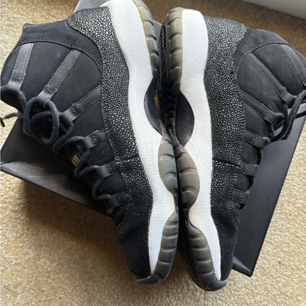 Air Jordan 11 Retro Heiress Black Stingray GS  women’s size 9 - Picture 2 of 8